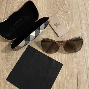 Burberry sunglasses